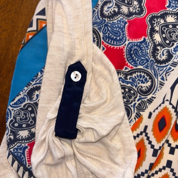 Anthropologie Patterned V-Neck Women Top size xs - Picture 5 of 5